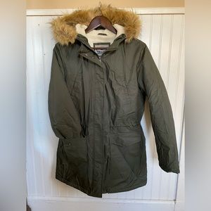 LEVI Strauss WOMANS SIZE MEDIUM army green bomber parka LIKE NEW